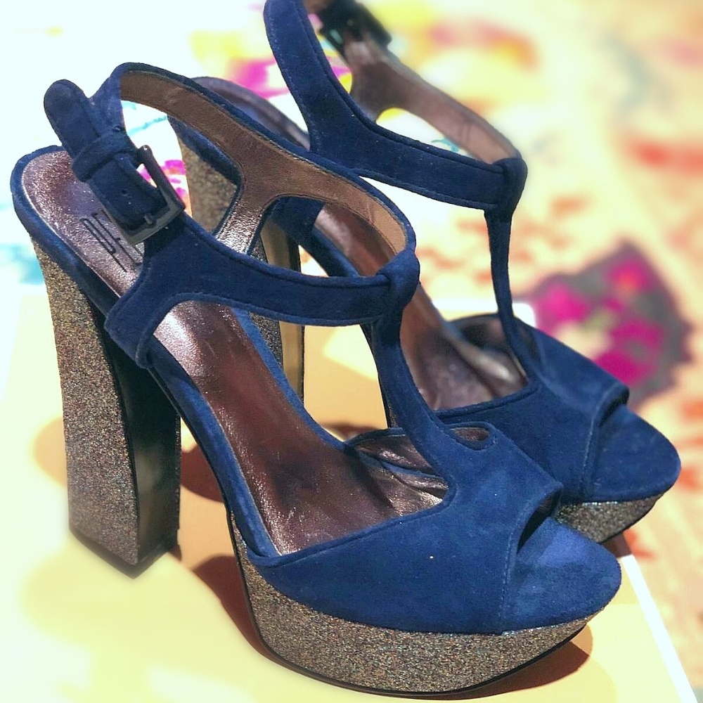 Pelle Moda 'Yvaine' Platform Sandal